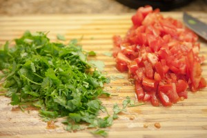 cilantro y tomate